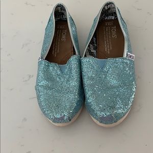 Toms shoes